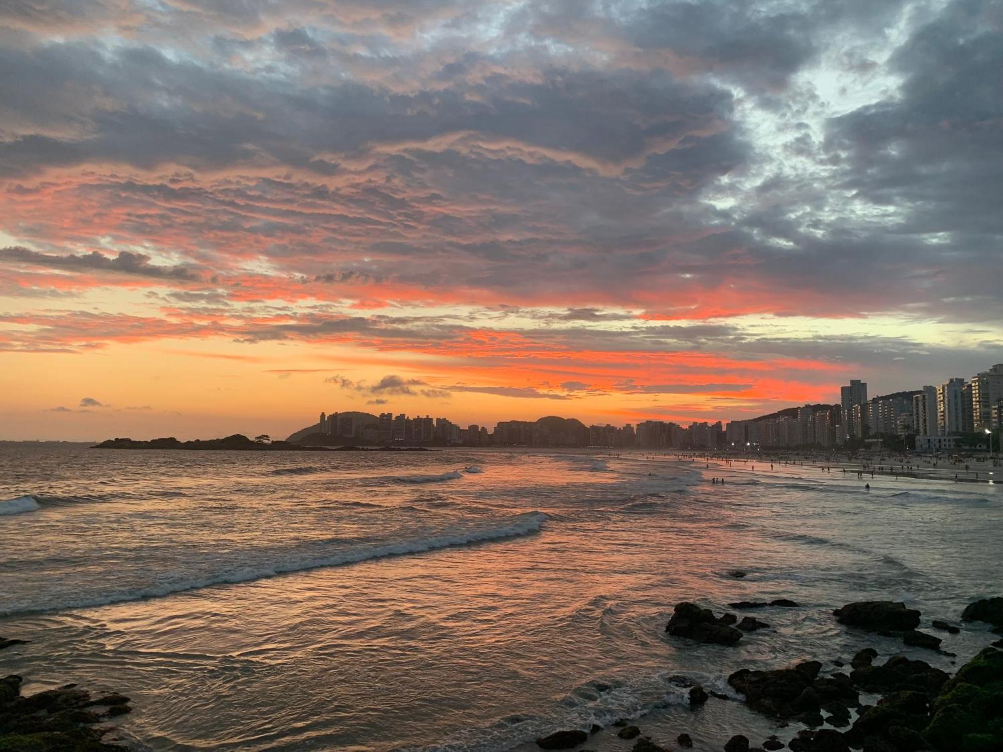 Enseada Apartamento *